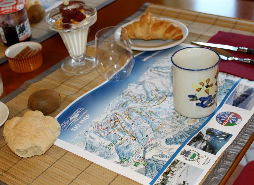 拉宝热拉卡萨孔提住宿加早餐酒店 瓦卢伊斯 外观 照片